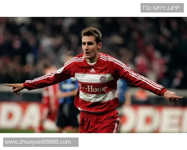 2020年离世的足球传奇人物回顾与他们的辉煌成就分析