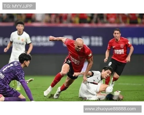 重庆足球队比赛经验引发热议球迷对战术选择和球员表现各执己见 重庆足球队比赛经验引发热议球迷对战术选择和球员表现各执己见